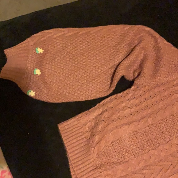 This is a new with tag sweater from target 😍 - Picture 3 of 4